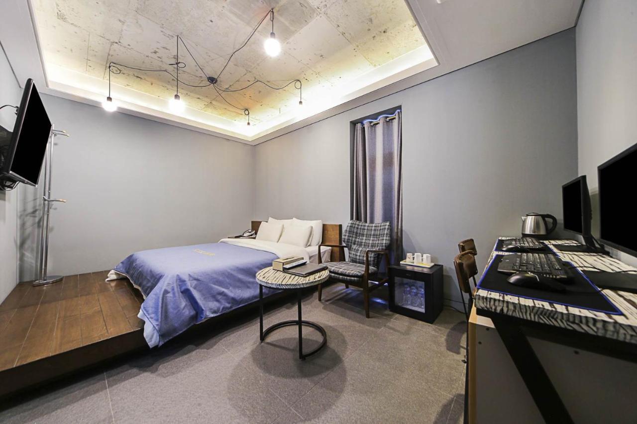 Hotel Myeongjak Чхунчхон Экстерьер фото
