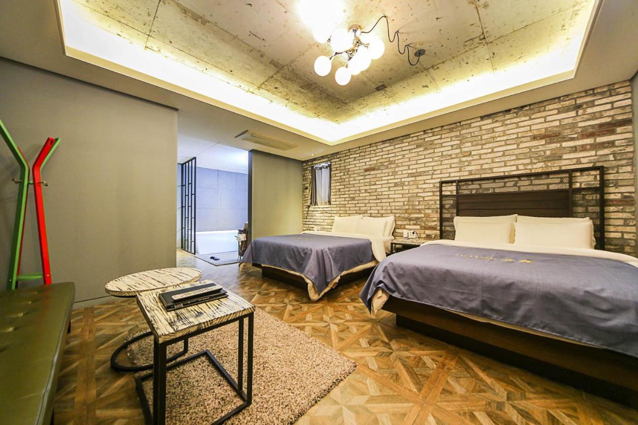 Hotel Myeongjak Чхунчхон Экстерьер фото