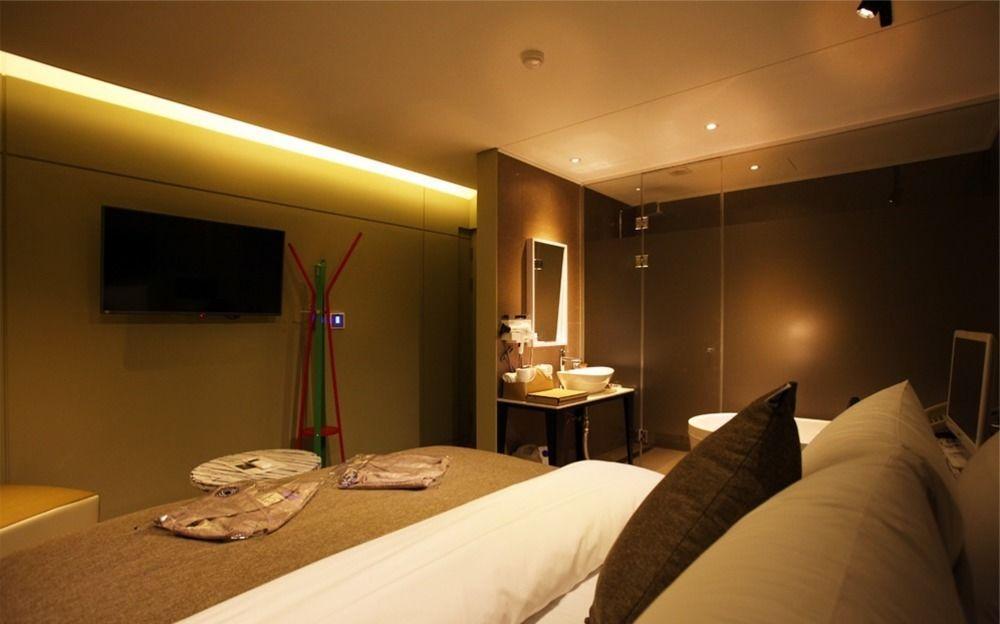 Hotel Myeongjak Чхунчхон Экстерьер фото