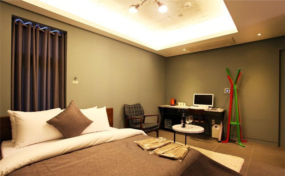 Hotel Myeongjak Чхунчхон Экстерьер фото